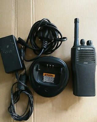 Motorola 2 wayRadio CP040,ChargePort, Charge Cable