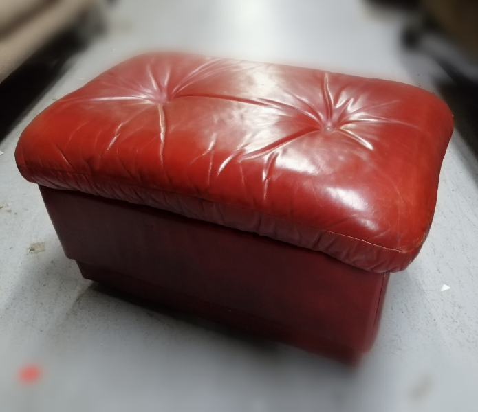 SOFA POUFFE STOOL RED LEATHER BUTTON RECT. TOP